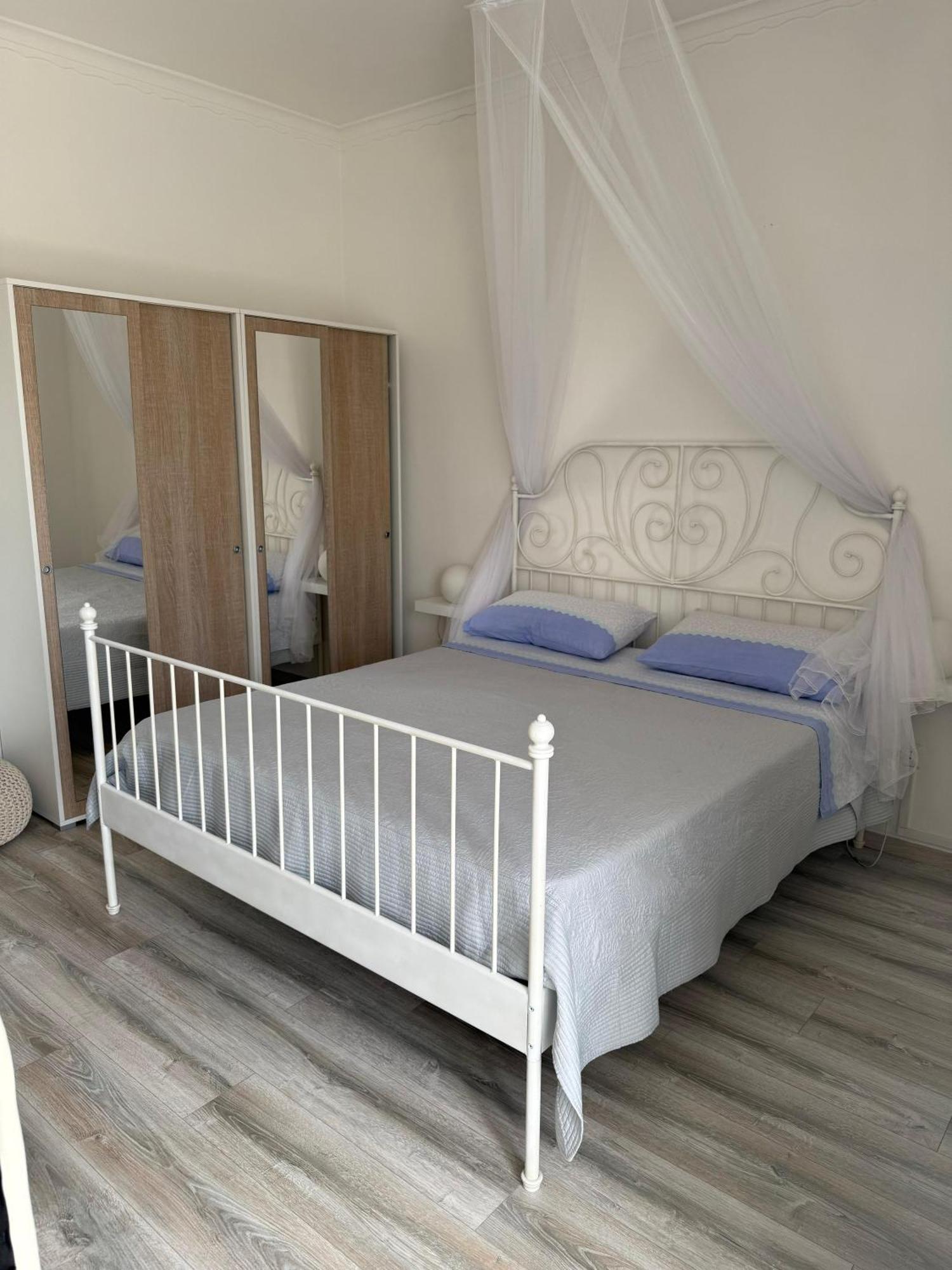 Panoramic Apartment Неаполь Экстерьер фото